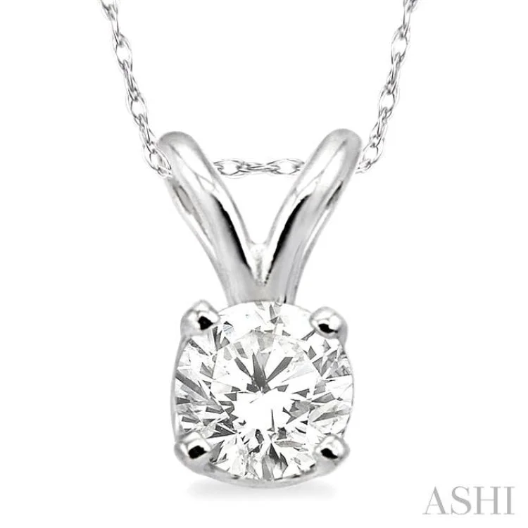 Round Cut Diamond Solitaire Pendant in 14K White Gold with Chain