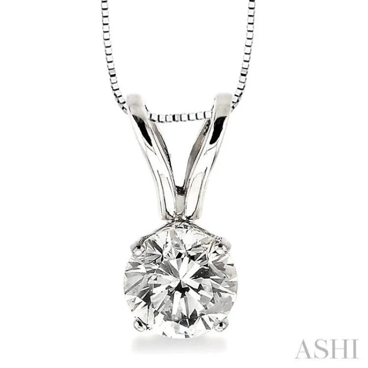 Round Cut Diamond Solitaire Pendant in 14K White Gold with chain