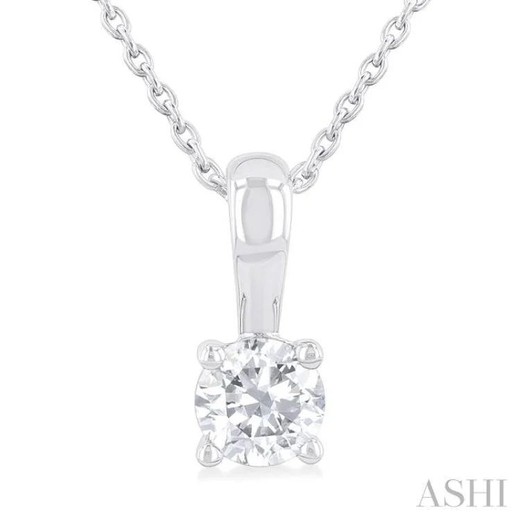 1/2 Ctw Prong Set Round Cut Diamond Solitaire Pendant With Chain in 14K White Gold