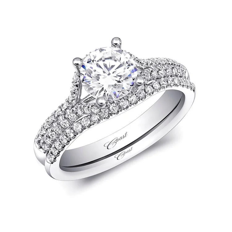 14 KT Engagement ring in White Gold