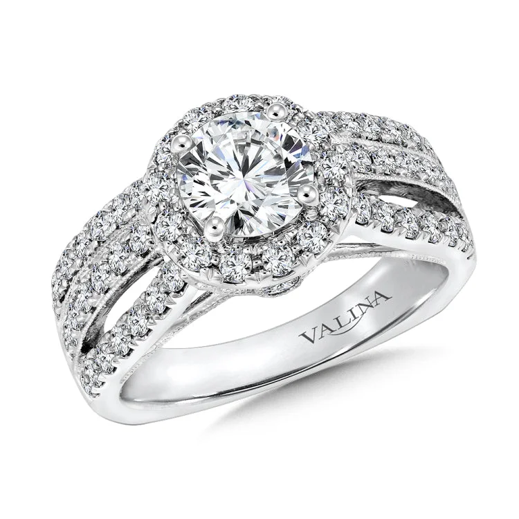 Round Halo Diamond Engagement Ring