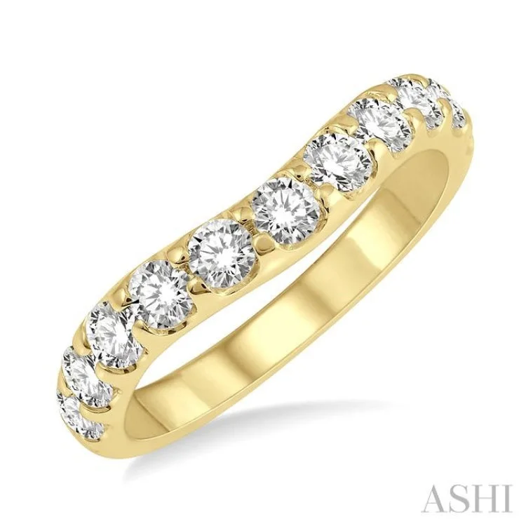 1 ctw Arched Center Round Cut Diamond Wedding Band in 14K Yellow Gold