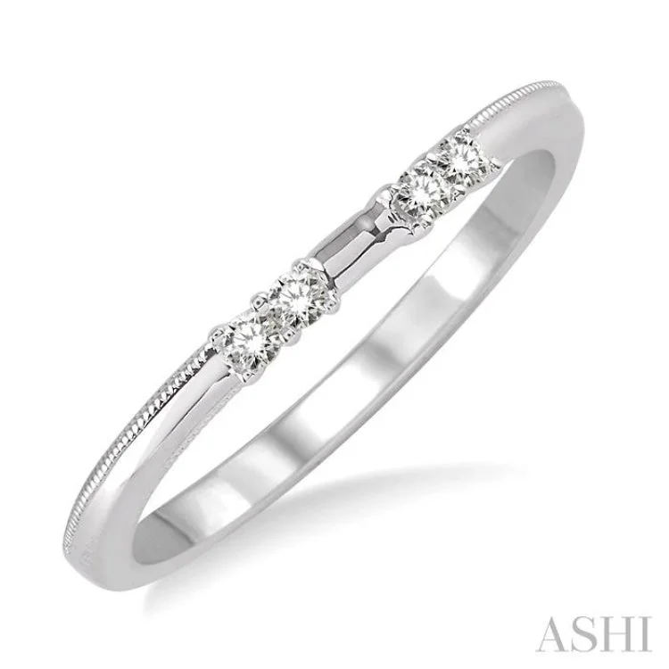 1/10 Ctw Round Cut Diamond Wedding Band in 14K White Gold